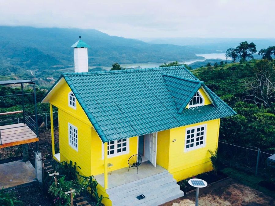 Hồ Tà Đùng nhìn từ trên cao với các đảo nhỏ